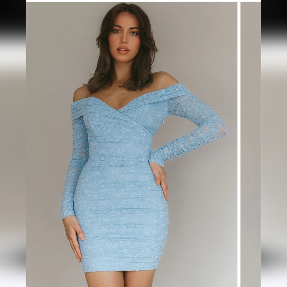 Selfie Leslie Light Blue Off-Shoulder Dress